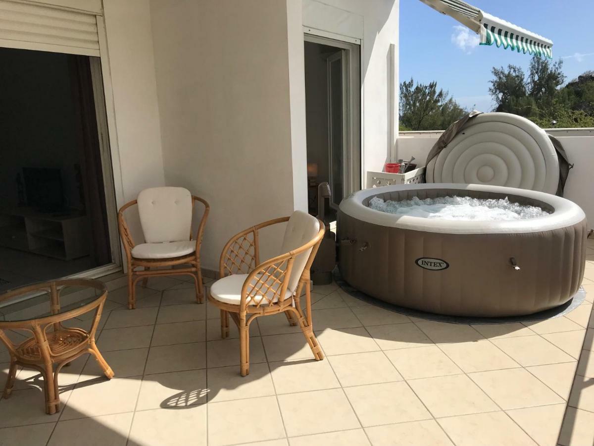 Meuble Homard Avec Jacuzzi Et Vue Mer Сен-Жиль-ле-Бен Екстер'єр фото